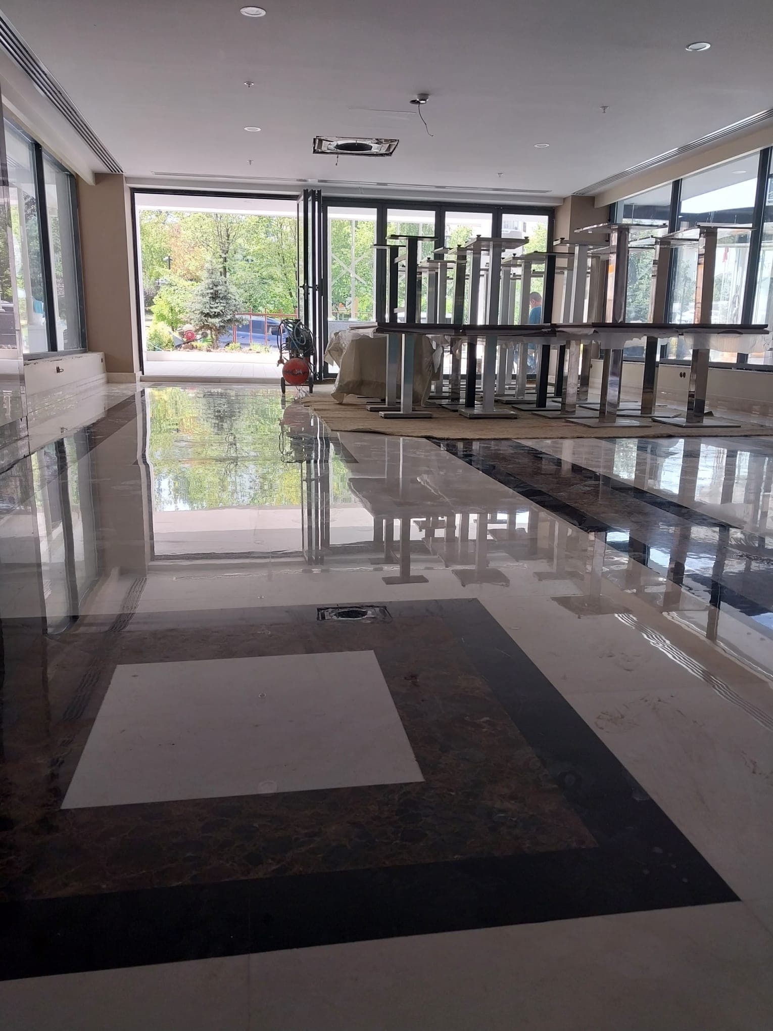Blueline Hotel